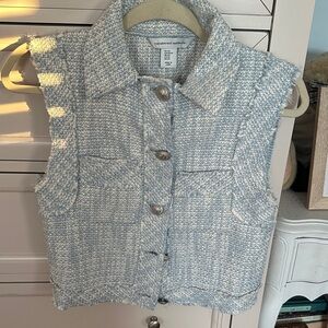 Like new Cupcakes & Cashmere Light Blue and White Tweed Vest